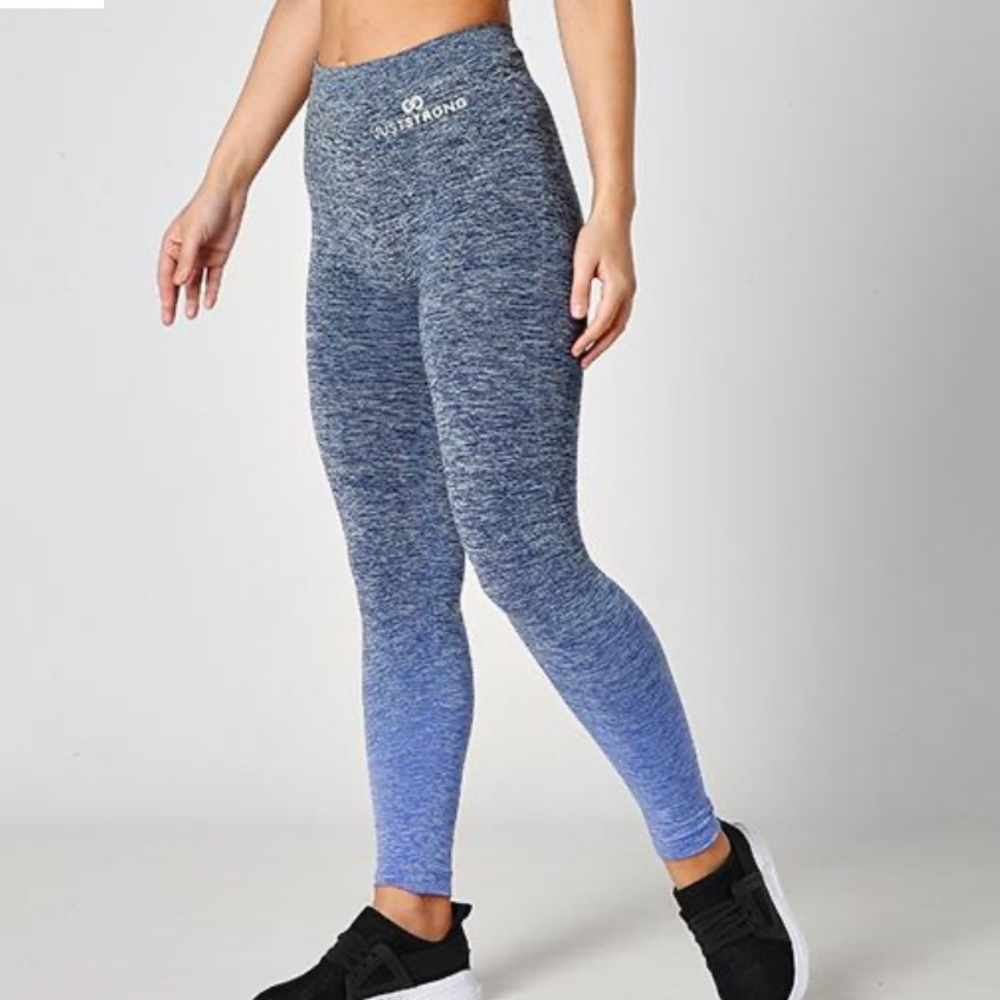 Seamless blue ombre leggings
